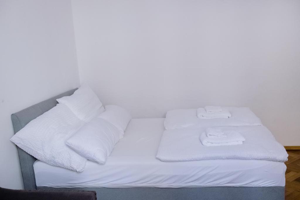 ☆ Bulevard Apartments ☆ Arad Eksteriør bilde