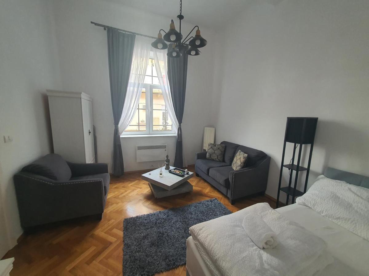 ☆ Bulevard Apartments ☆ Arad Eksteriør bilde